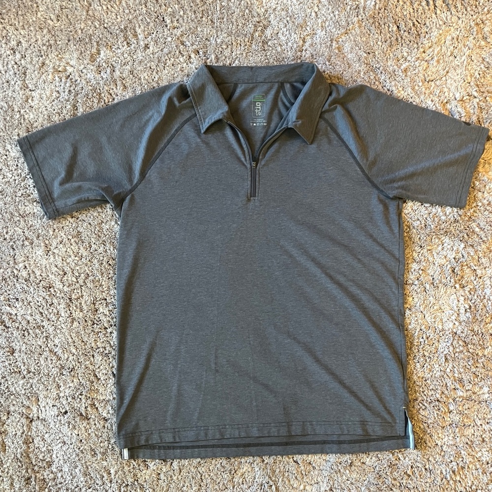 Stio short sleeve zip collared shirt - size L
